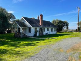 featured image of 112 Live Oak Knls