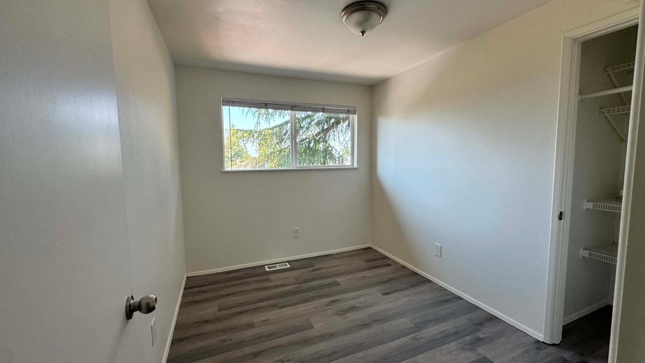 820 Carter Pl - Photo 7 of 15