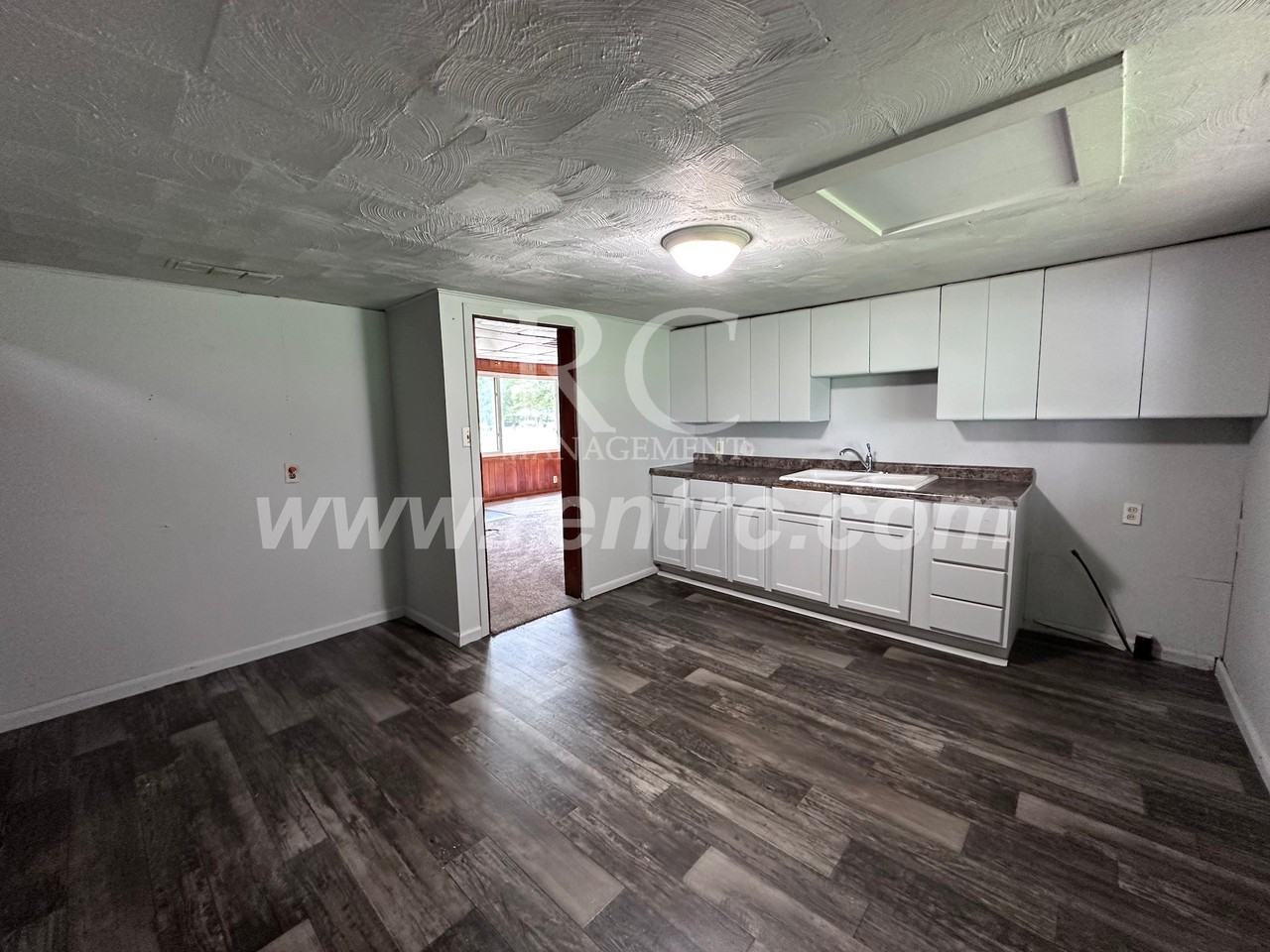 230 Tennessee Ave - Photo 2 of 11