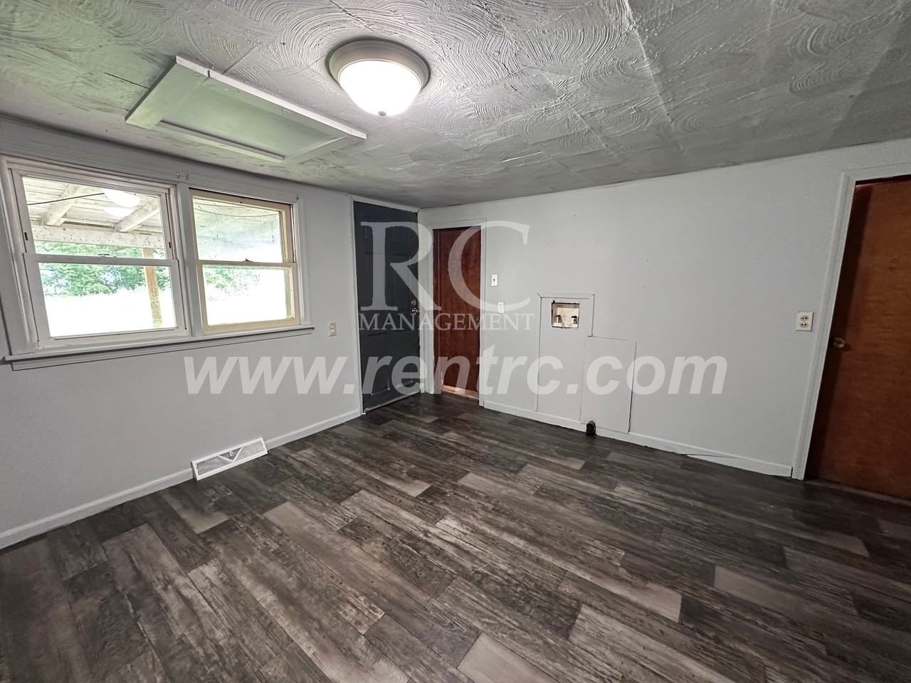 230 Tennessee Ave - Photo 3 of 11