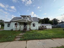 featured image of 1507 E Main St #E