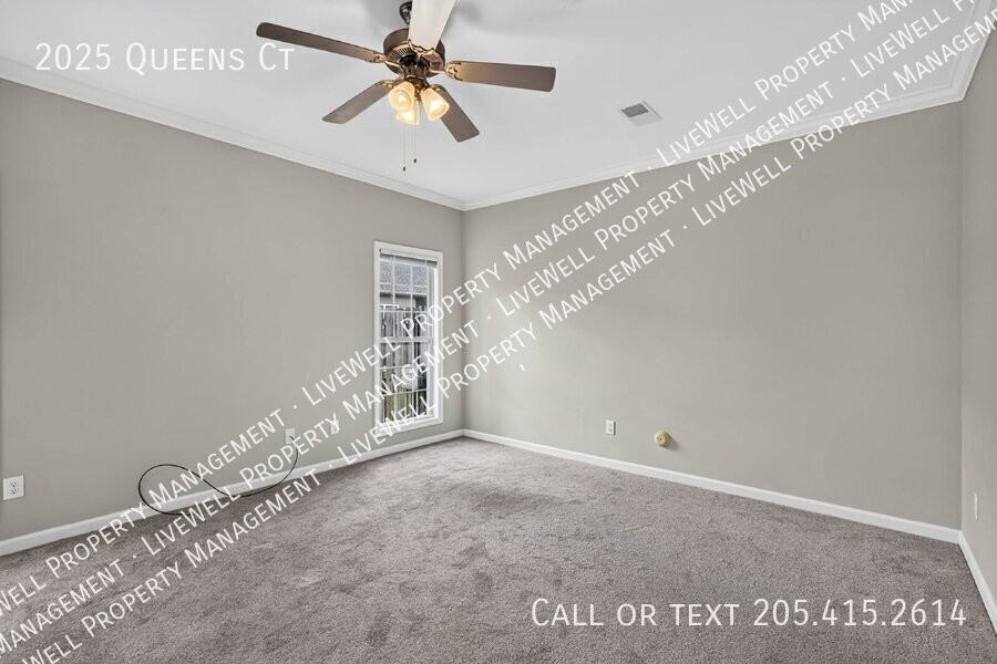 2025 Queens Ct - Photo 7 of 31