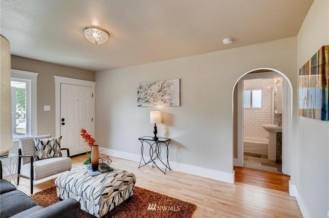 2121 S L St - Photo 4 of 9