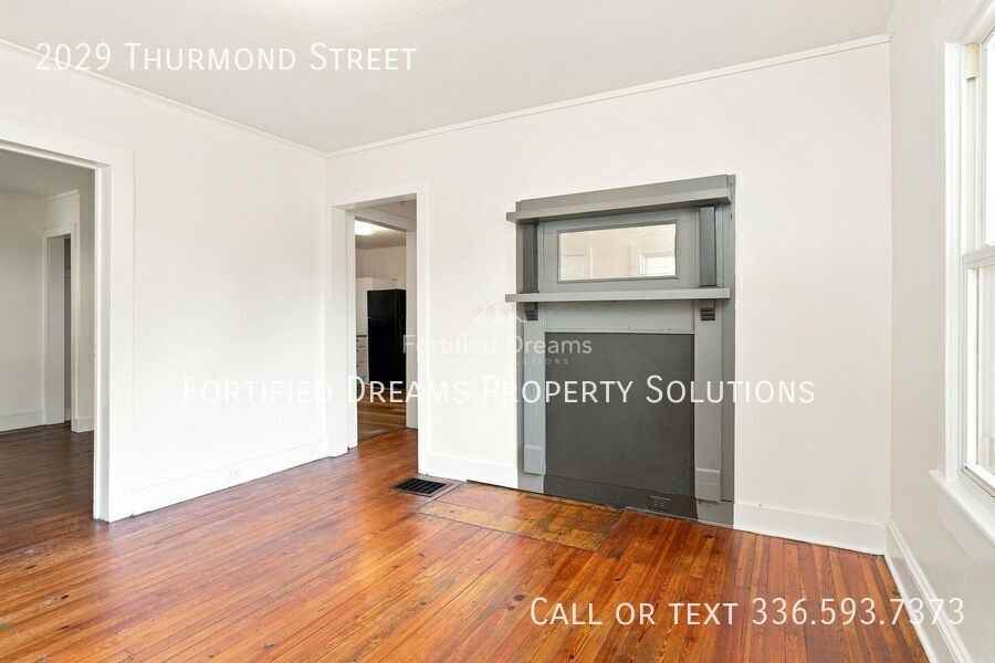 2029 Thurmond St - Photo 6 of 18