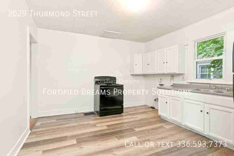 2029 Thurmond St - Photo 7 of 18