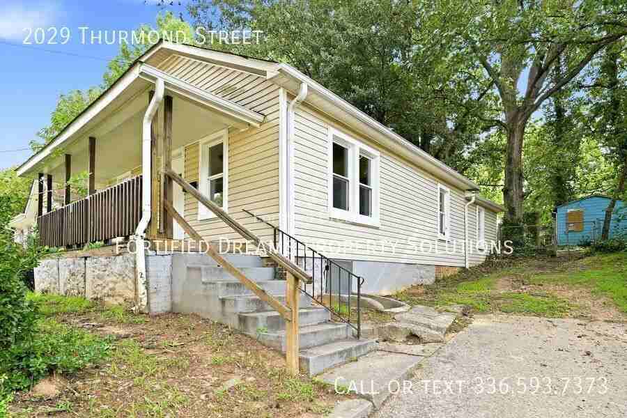 2029 Thurmond St - Photo 2 of 18