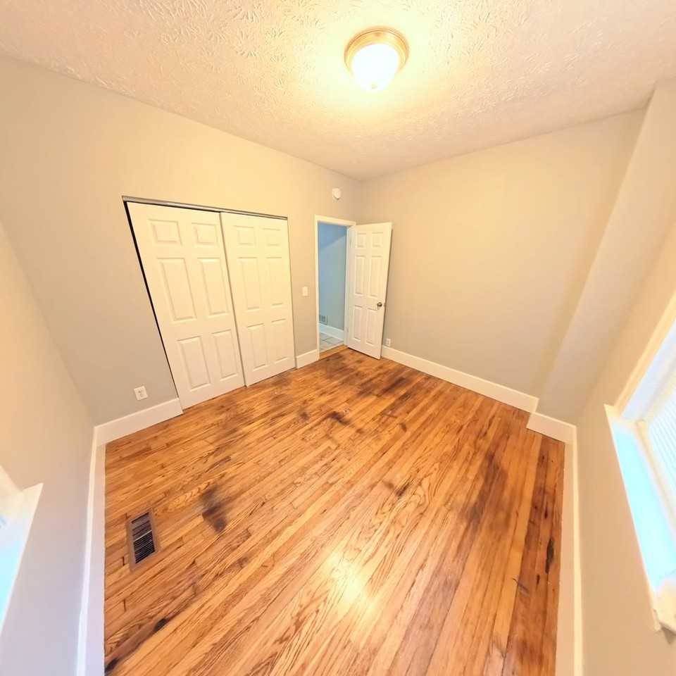 699 Park Ave #6 - Photo 6 of 27