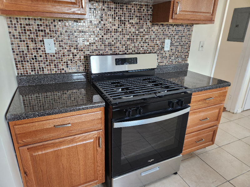 1182 Stuyvesant Ave #FL2 - Photo 3 of 24