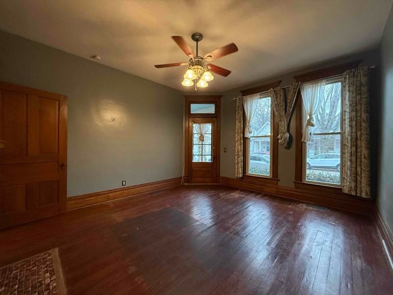 519 Bell Ave - Photo 6 of 13