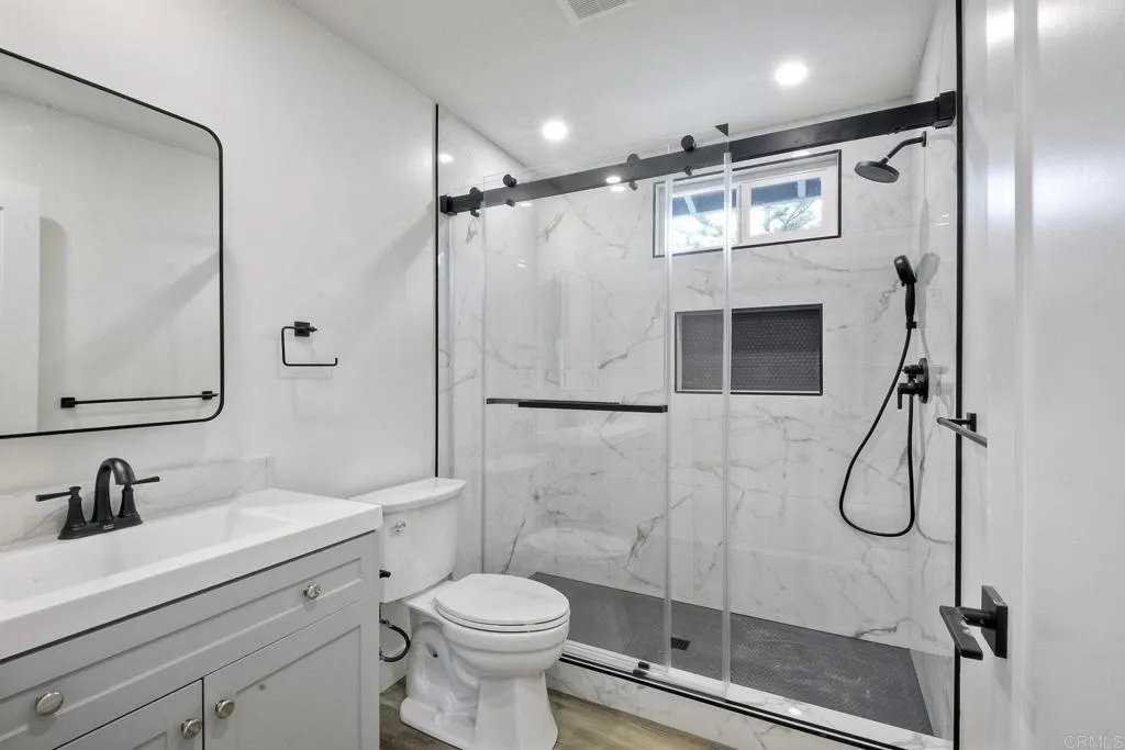 162 Terracina Way #B - Photo 2 of 8