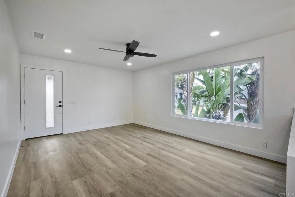 162 Terracina Way #B - Photo 5 of 8