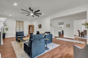 featured image of 7370 La Salle Blvd