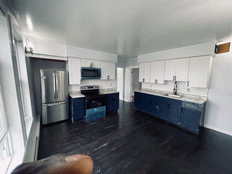 184 Bartlett St #2 - Photo 3 of 20