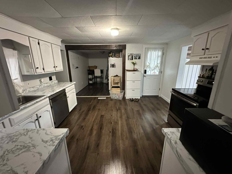 134 School St - Photo 2 of 6