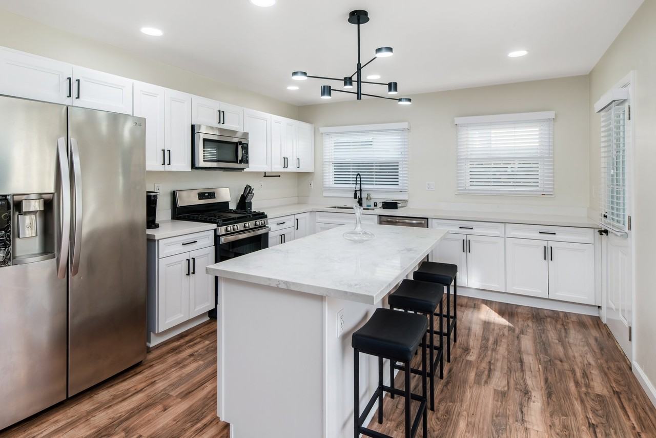5209 Solola Ave - Photo 5 of 13