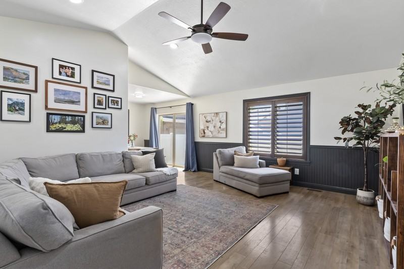 1025 N Apple Seed Ln - Photo 3 of 30
