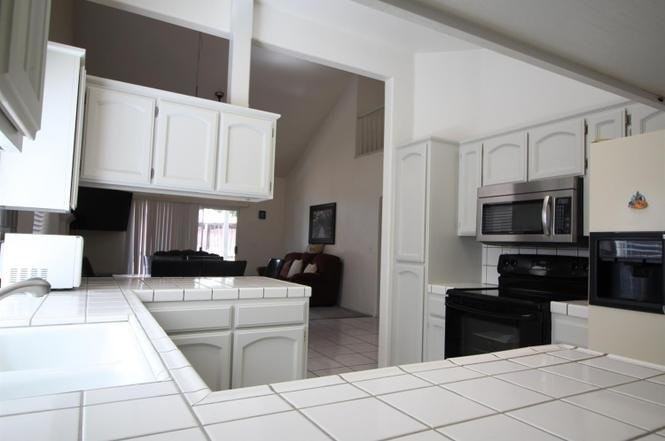 1408 E Salem Ave - Photo 5 of 18