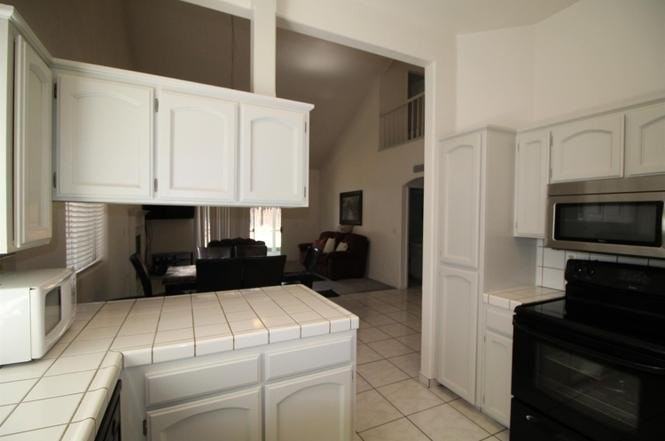 1408 E Salem Ave - Photo 6 of 18