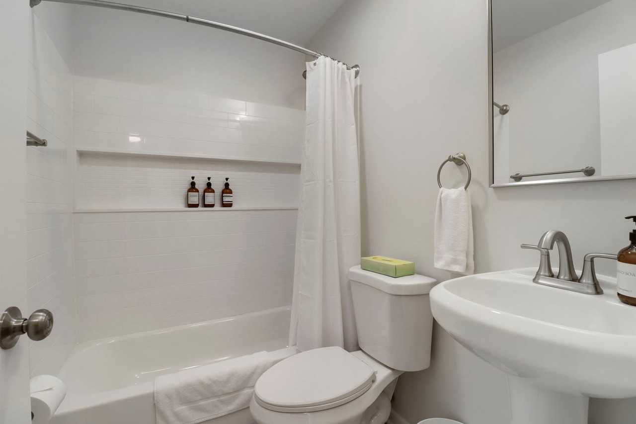 2309 Western Ave #2311 - Photo 7 of 10