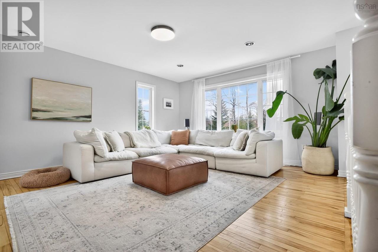 38 Charles Meade Drive - Photo 6 of 28
