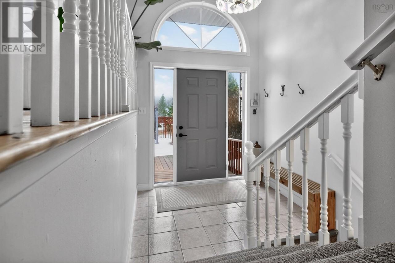 38 Charles Meade Drive - Photo 4 of 28