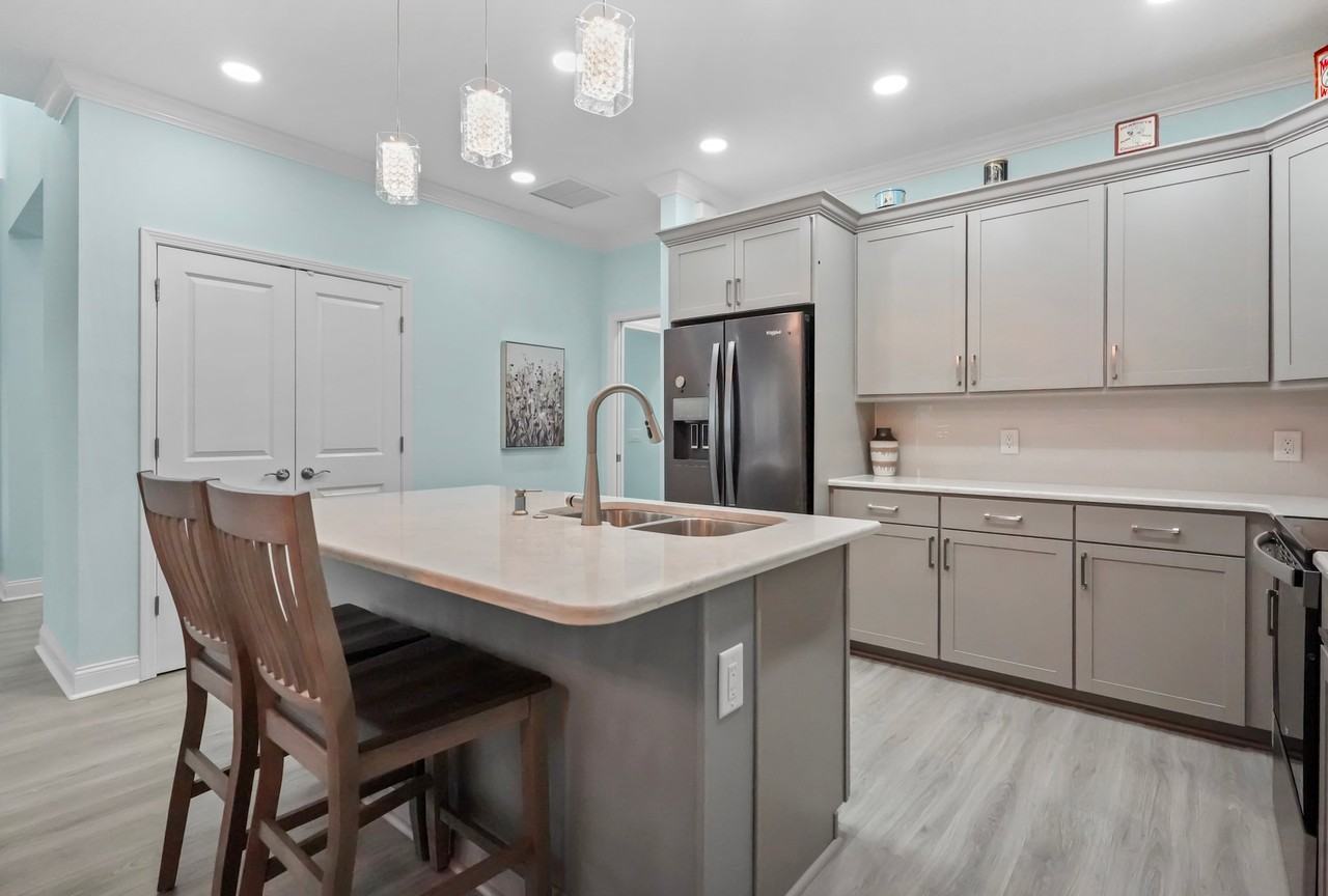 8488 Hang Loose Ct - Photo 2 of 20