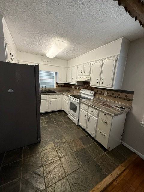 6589 Cedar St - Photo 5 of 18