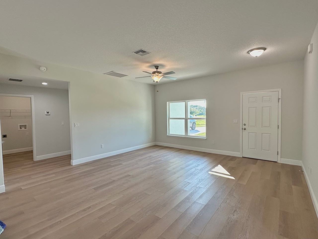 605 Abarth Ave - Photo 2 of 15