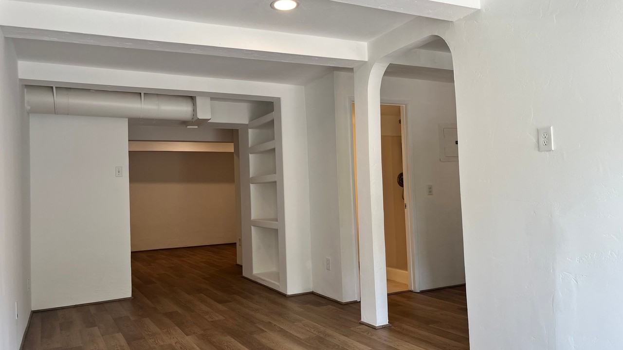 1422 Summit Ave #B - Photo 7 of 14