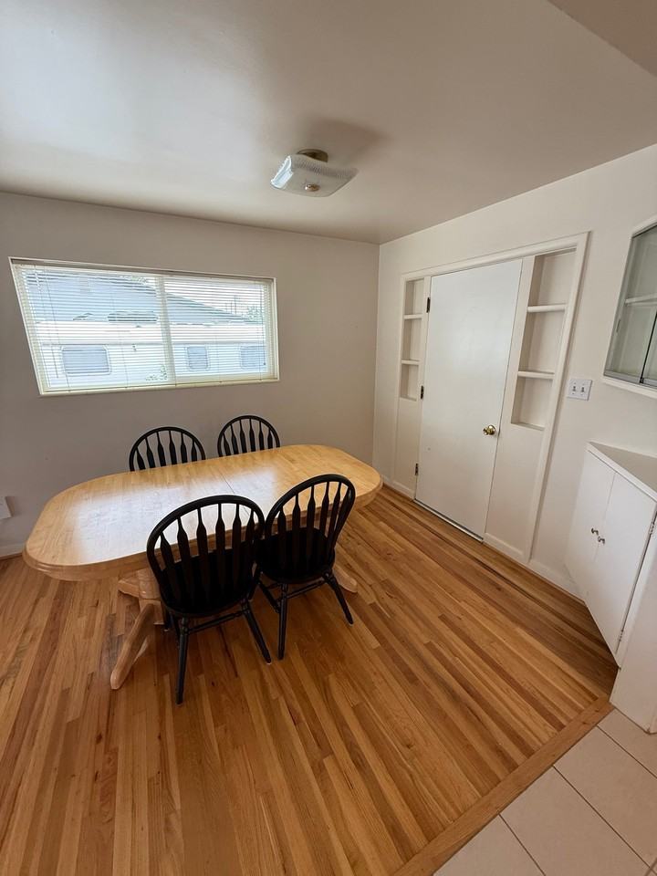 3285 Ne - Photo 4 of 21