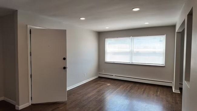 3160 Schubert Ave #2 - Photo 3 of 15