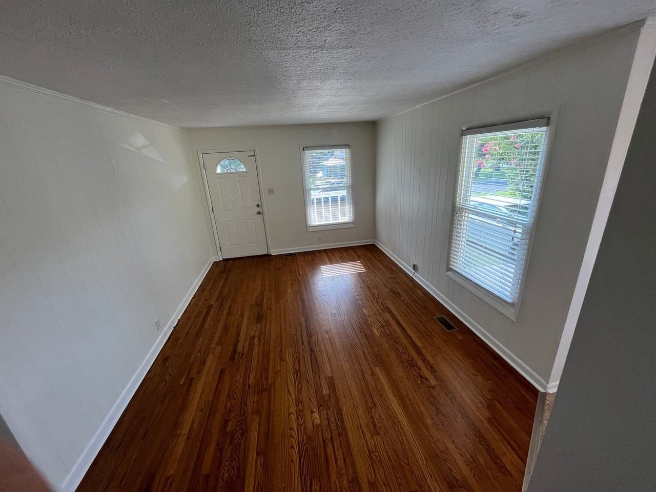 3502 Grote St Sw - Photo 3 of 11