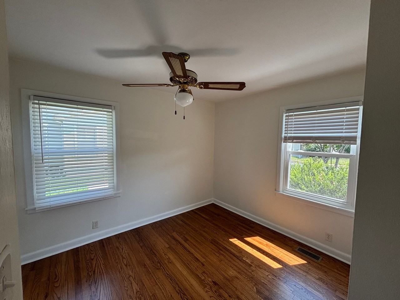 3502 Grote St Sw - Photo 6 of 11