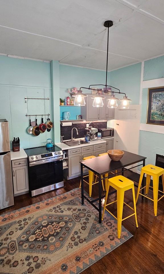 607 Gaskill St Se #A - Photo 5 of 20