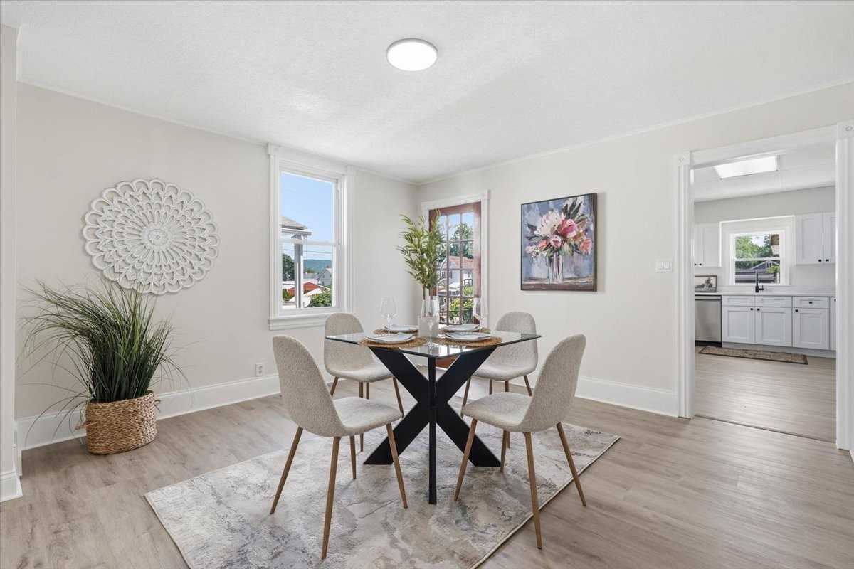 315 2nd St - Photo 4 of 21