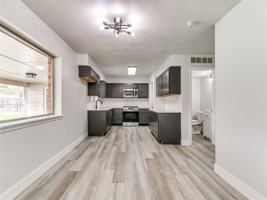 featured image of 4500 Nw 32nd St