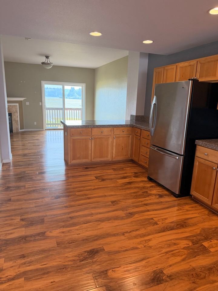 475 Se 35th St #B10 - Photo 4 of 20
