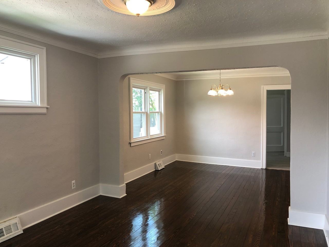 541 E Breckenridge St - Photo 3 of 18