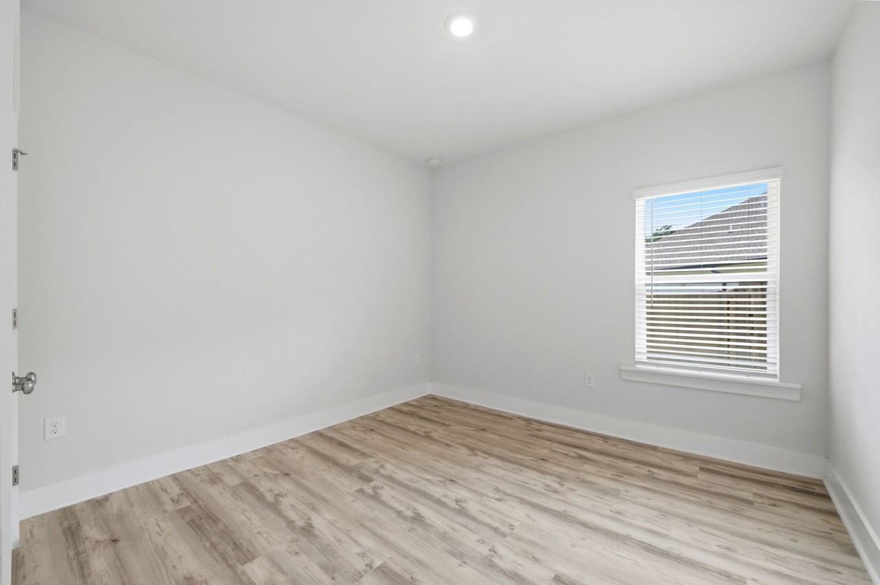 209 Camellia Dr - Photo 4 of 20