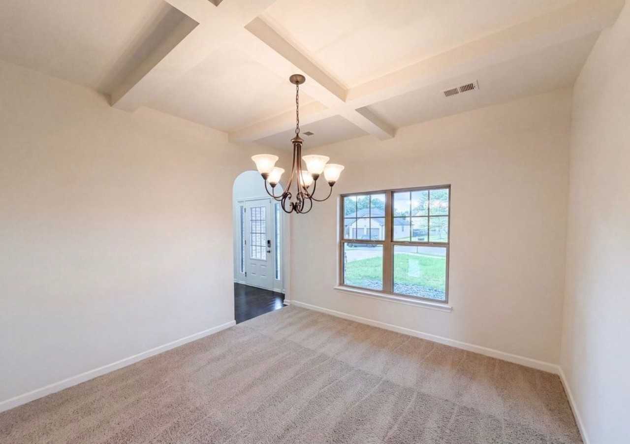 86 Pulaski Pl - Photo 5 of 10