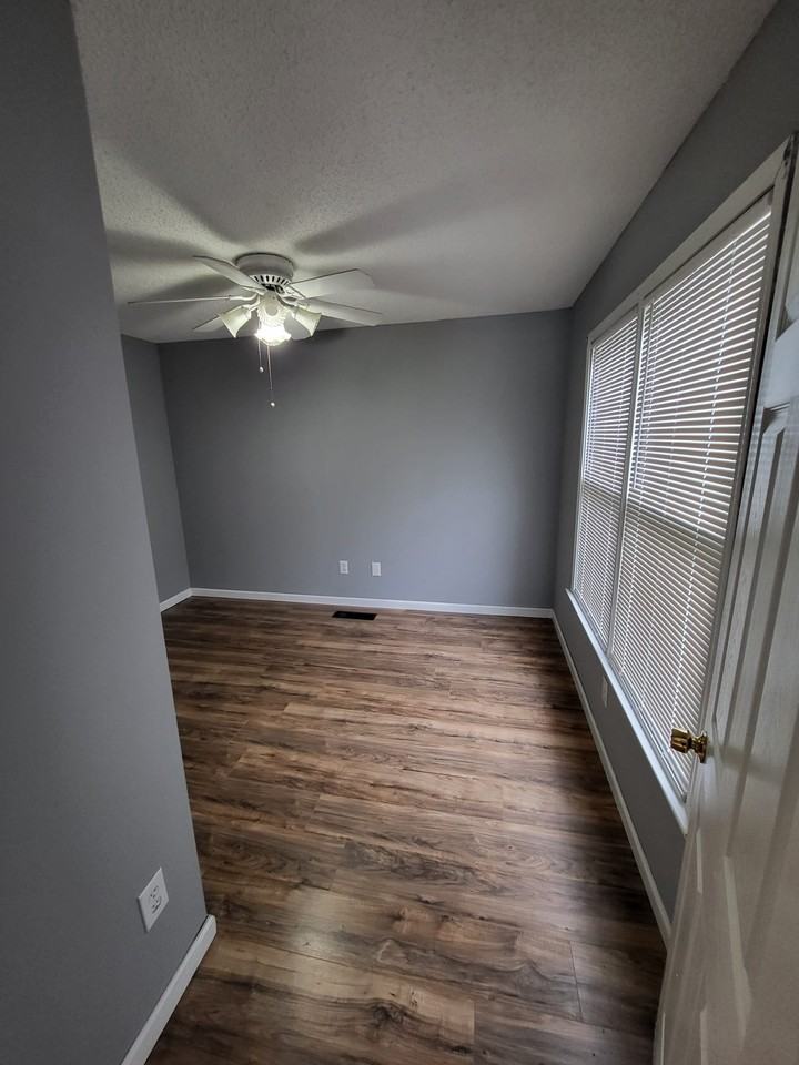 109 Cypress Dr - Photo 4 of 17
