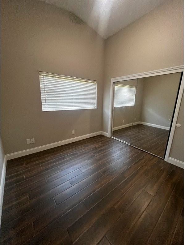 2880 Greenbriar St - Photo 4 of 17