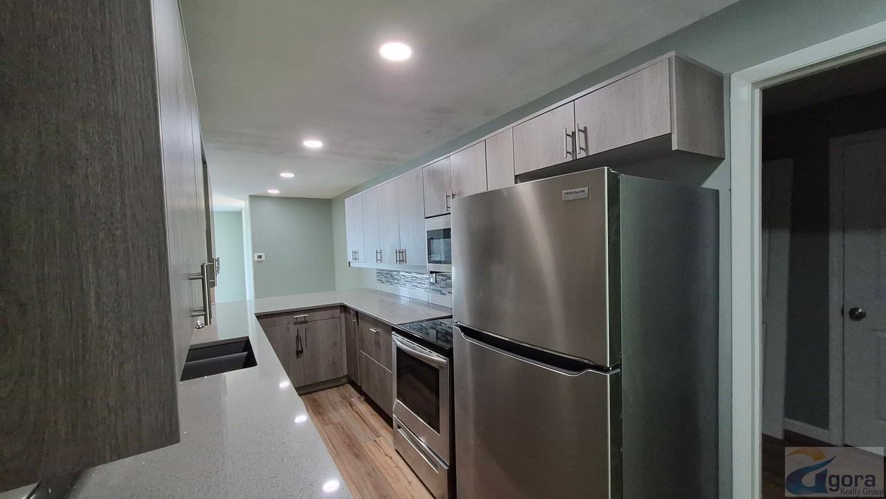 4191 Knollcroft Rd #4191 - Photo 6 of 20