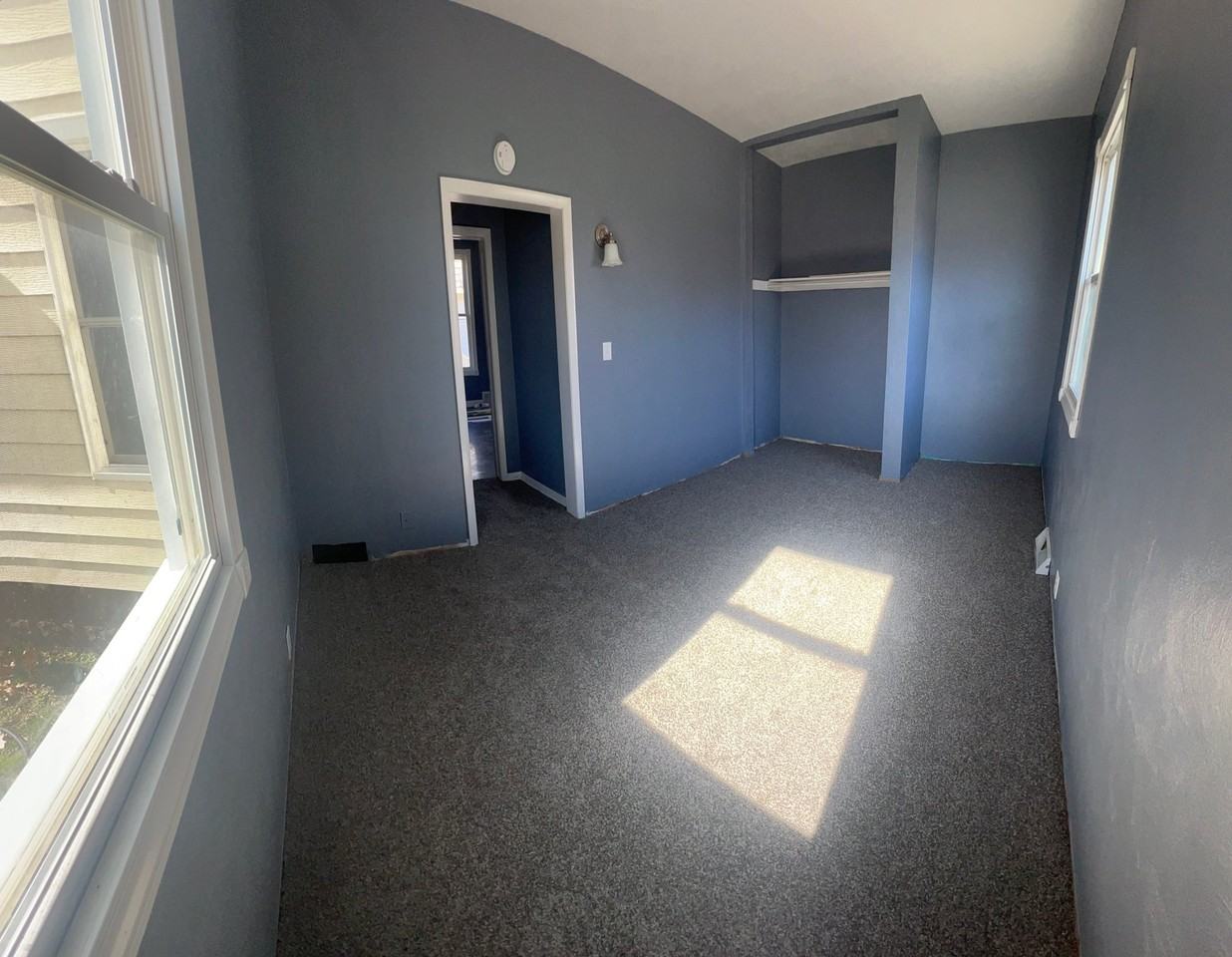 2704 Jackson Ave - Photo 6 of 9