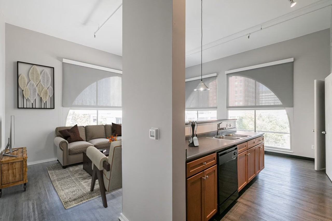 62 N Main St - Photo 5 of 18