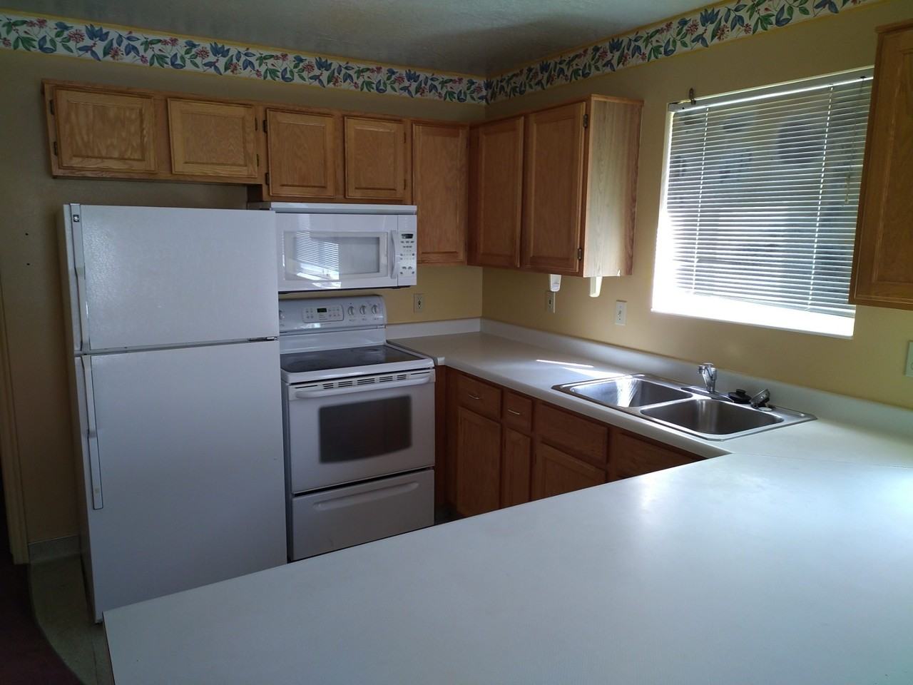 164 Pioneer Ave #P212 - Photo 3 of 9