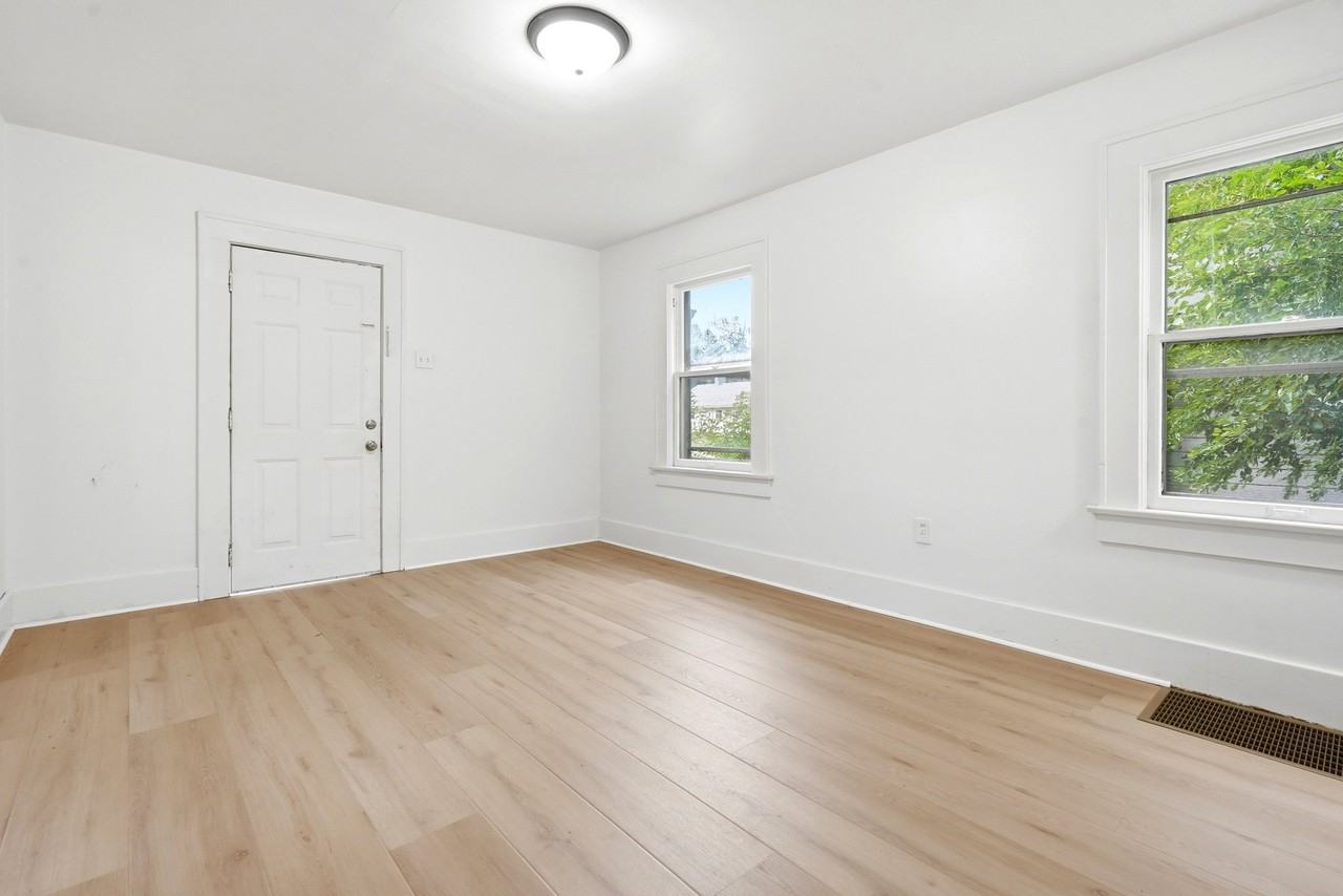 4205 Buell Dr - Photo 2 of 11