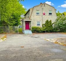 628 Robinson St - Photo 1 of 1
