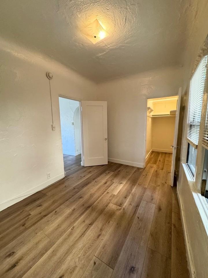 808 2/5 N Poinsettia Pl - Photo 5 of 10