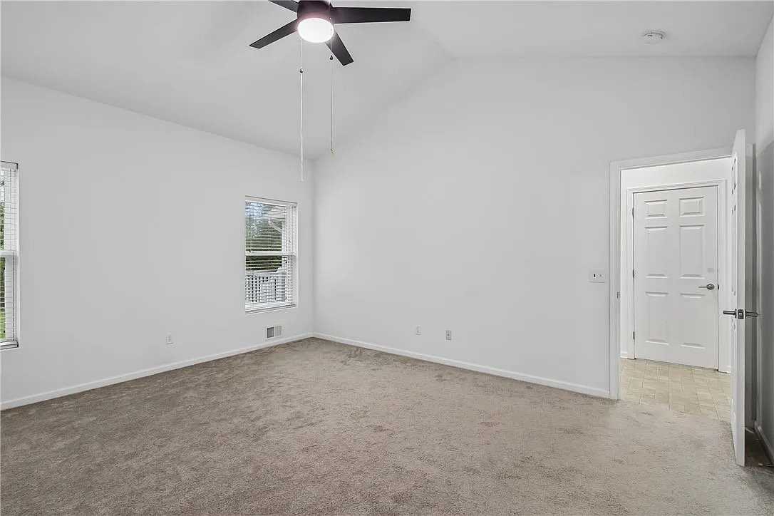 60 Longnecker St - Photo 3 of 7